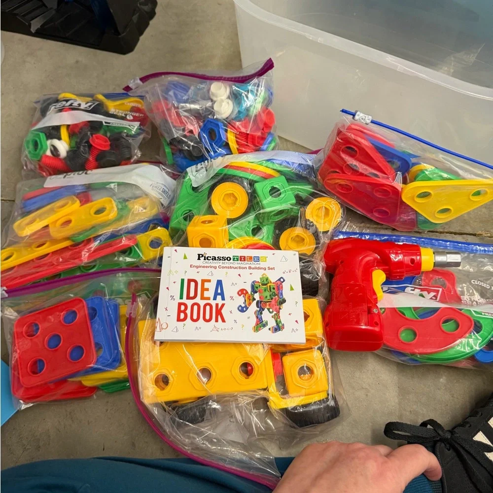 PicassoTiles STEM Engineering Construction Building Set Lot Drill‎ Bolts